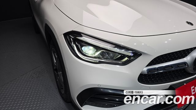 Mercedes-Benz GLA-Class 2023 — photo 8