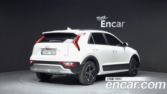 Kia Niro 2022 — photo 2