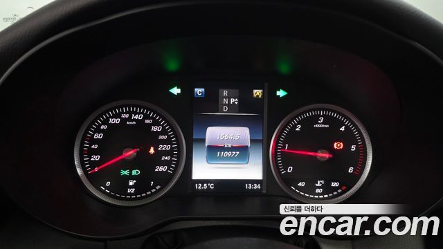 Mercedes-Benz C-Class 2018 — photo 8