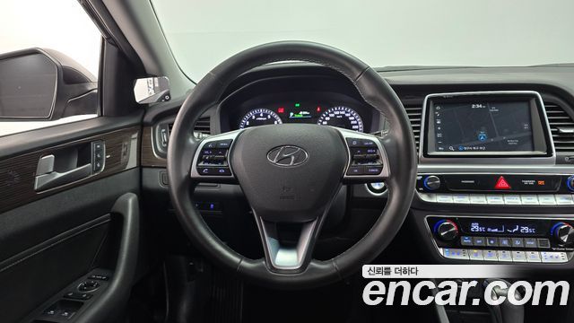 Hyundai Sonata 2019 — photo 13