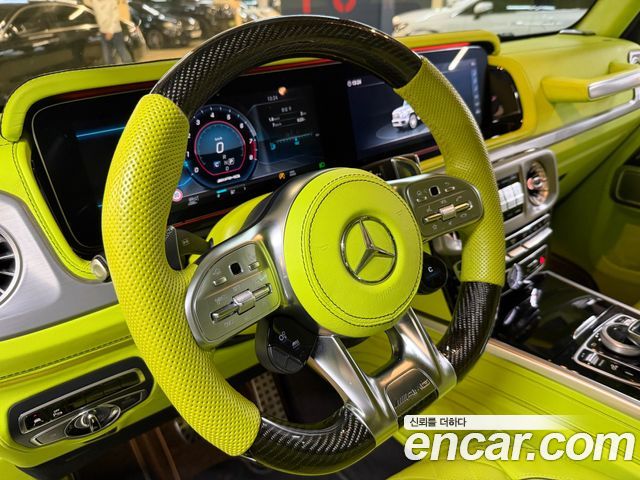 Mercedes-Benz G-Class 2022 — photo 9