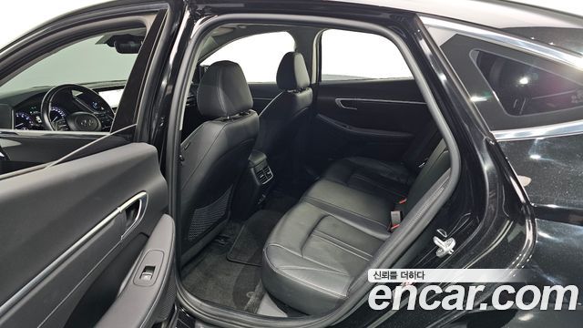 Hyundai Sonata 2022 — photo 11