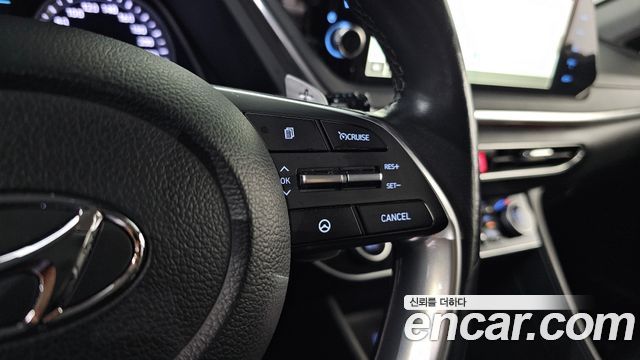 Hyundai Sonata 2022 — photo 17