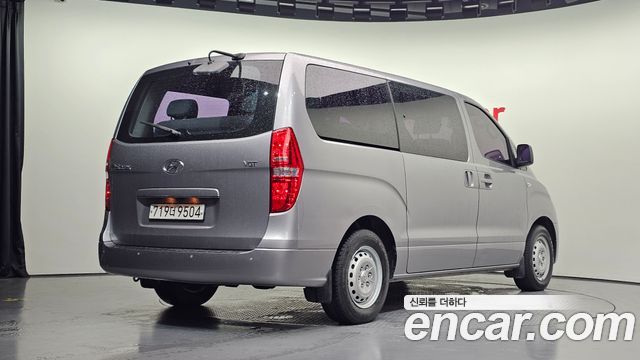 Hyundai Starex 2018 — photo 2