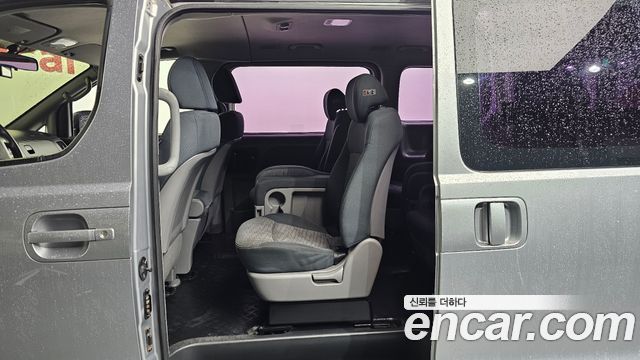 Hyundai Starex 2018 — photo 17