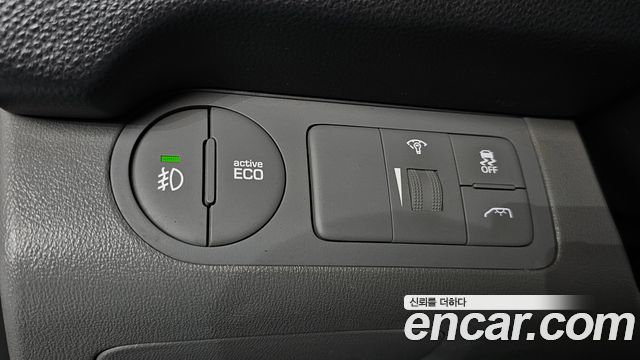 Hyundai Starex 2018 — photo 19