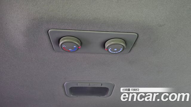 Hyundai Starex 2018 — photo 23