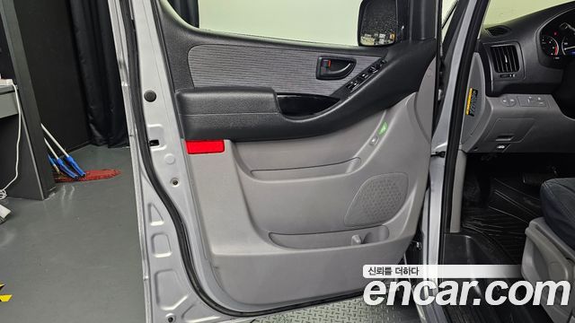 Hyundai Starex 2018 — photo 14