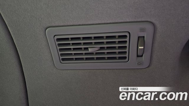 Hyundai Starex 2018 — photo 28