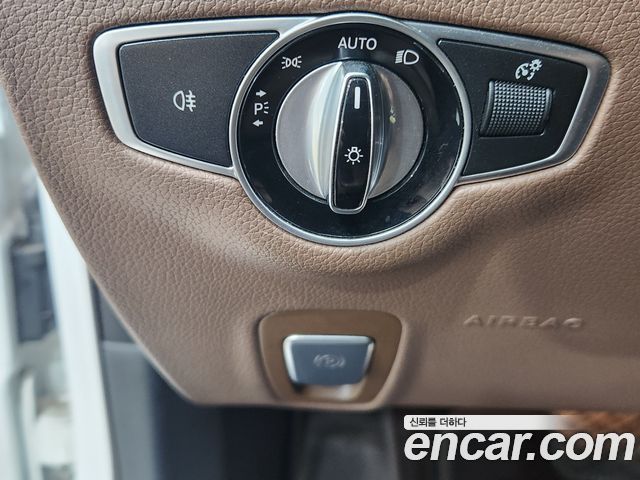 Mercedes-Benz E-Class 2017 — photo 9