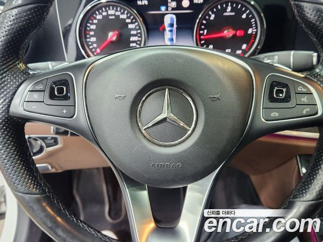 Mercedes-Benz E-Class 2017 — photo 10