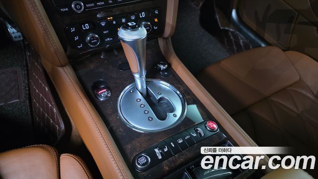 Bentley Flying Spur 2013 — photo 9