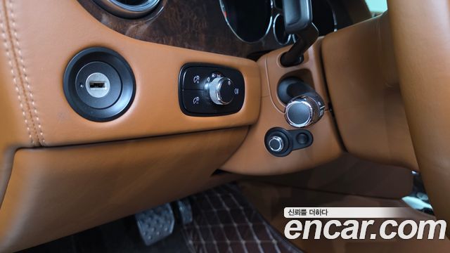 Bentley Flying Spur 2013 — photo 12