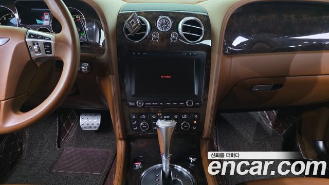 Bentley Flying Spur 2013 — photo 14