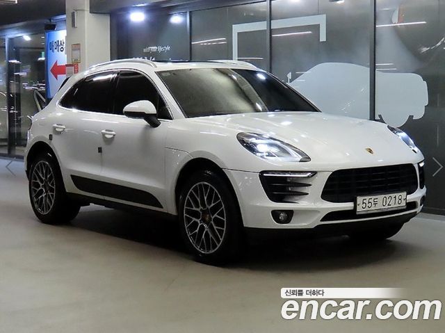 Porsche Macan 2017 — photo 1