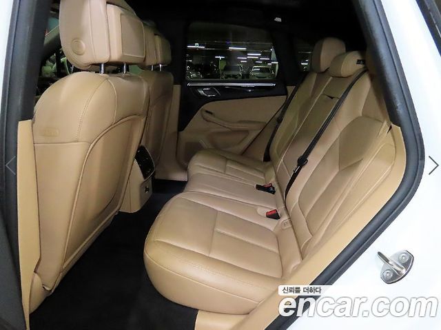 Porsche Macan 2017 — photo 7