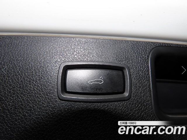 Porsche Macan 2017 — photo 15