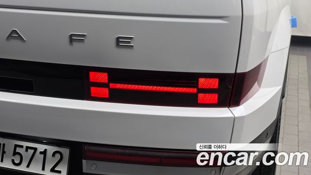 Hyundai Santafe 2024 — photo 9