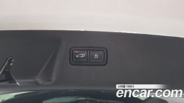 Hyundai Santafe 2024 — photo 35