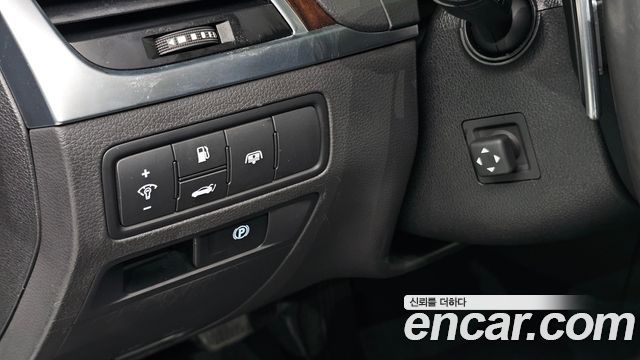 Hyundai Genesis 2016 — photo 26