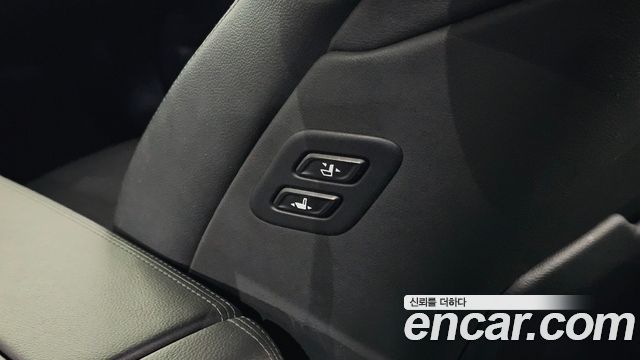 Hyundai Genesis 2016 — photo 28