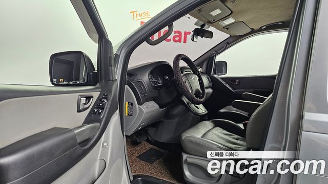Hyundai Starex 2019 — photo 10