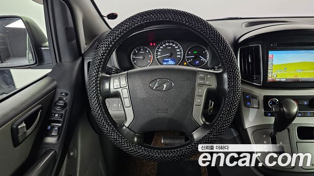 Hyundai Starex 2019 — photo 15