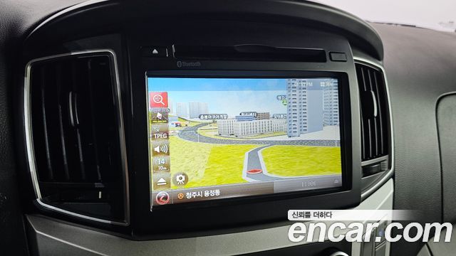 Hyundai Starex 2019 — photo 16