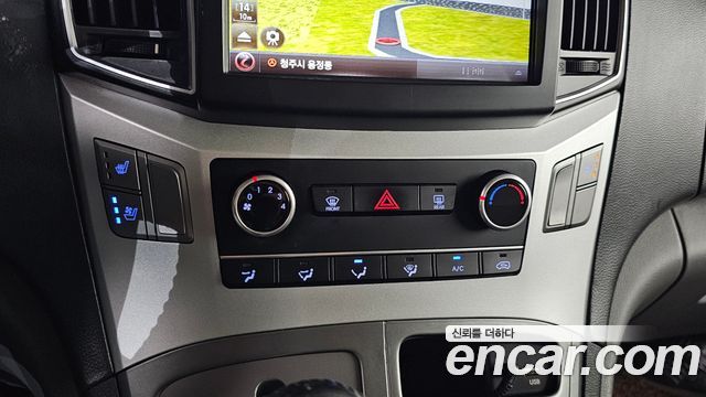 Hyundai Starex 2019 — photo 18