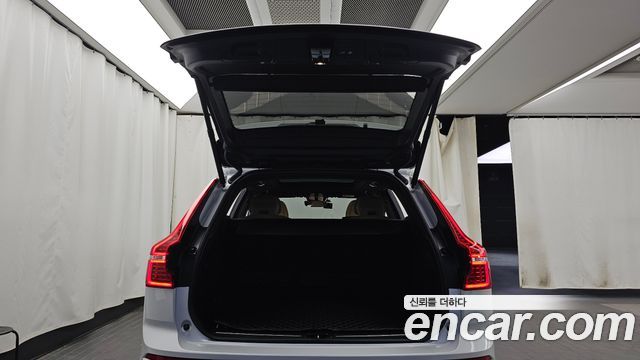 Volvo XC60 2024 — photo 25