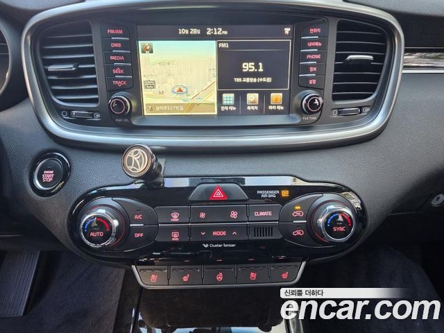 Kia Sorento 2016 — photo 15