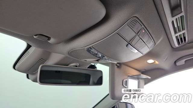 Mercedes-Benz E-Class 2020 — photo 31