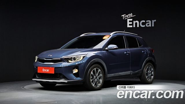 Kia Stonic 2018 — photo 1