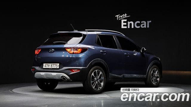Kia Stonic 2018 — photo 2