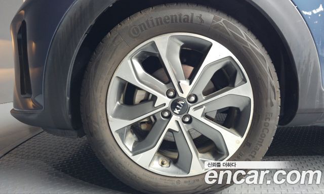 Kia Stonic 2018 — photo 5