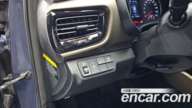 Kia Stonic 2018 — photo 22