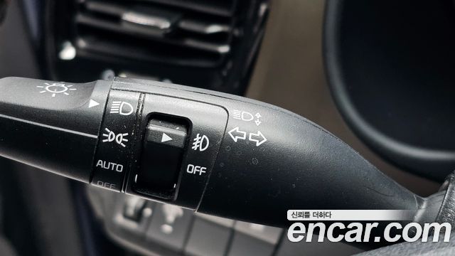 Kia Stonic 2018 — photo 30