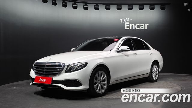 Mercedes-Benz E-Class 2019 — photo 1