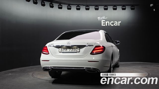 Mercedes-Benz E-Class 2019 — photo 4