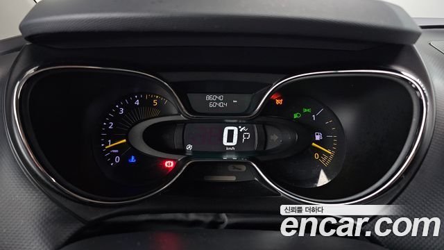 Renault Korea QM3 2016 — photo 11