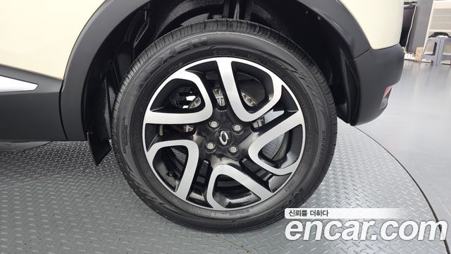Renault Korea QM3 2016 — photo 7