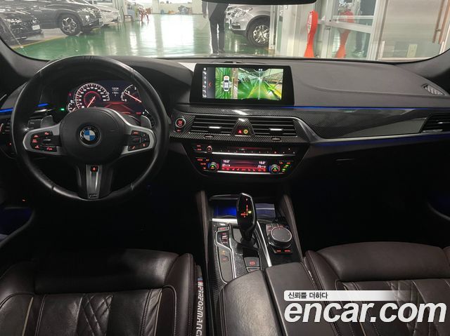BMW 5-Series 2018 — photo 6