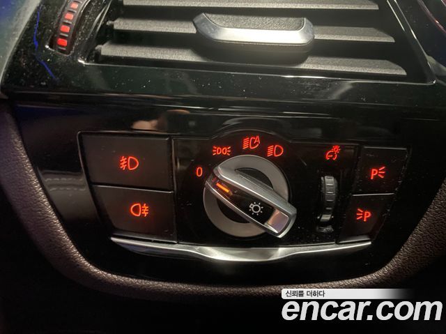 BMW 5-Series 2018 — photo 11