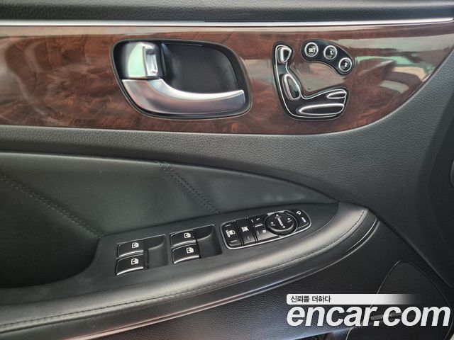 Hyundai Equus 2014 — photo 11
