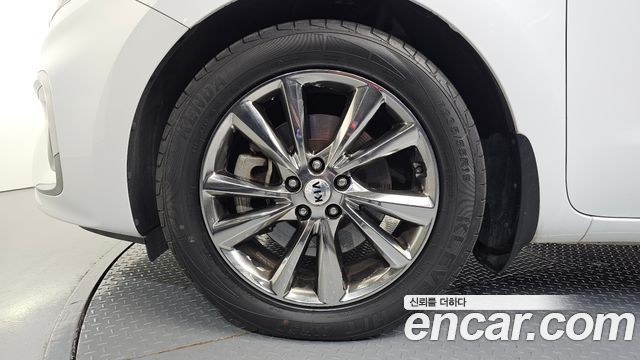 Kia Canival 2019 — photo 5