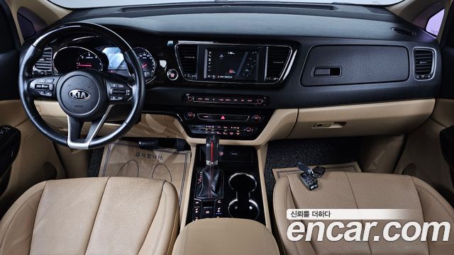 Kia Canival 2019 — photo 7