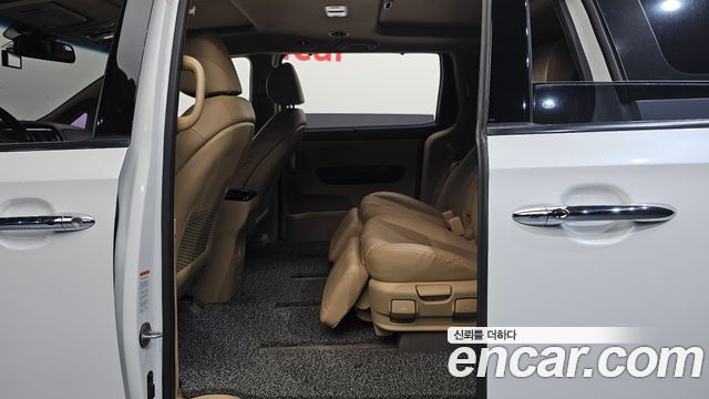 Kia Canival 2019 — photo 12