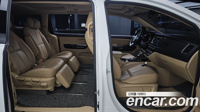 Kia Canival 2019 — photo 13