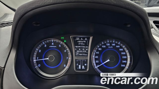 Hyundai Grandeur 2016 — photo 11