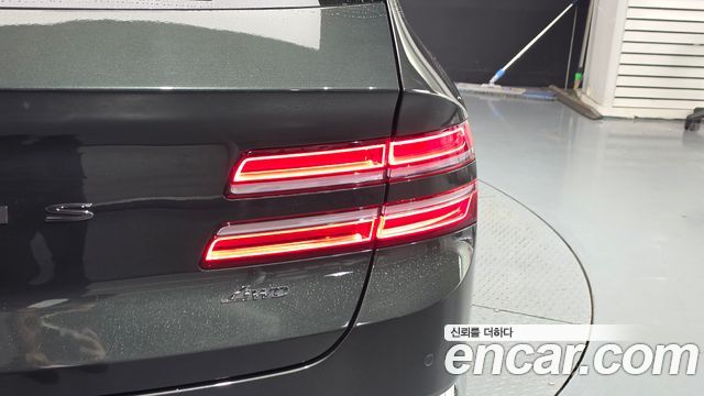 Genesis GV80 2025 — photo 9